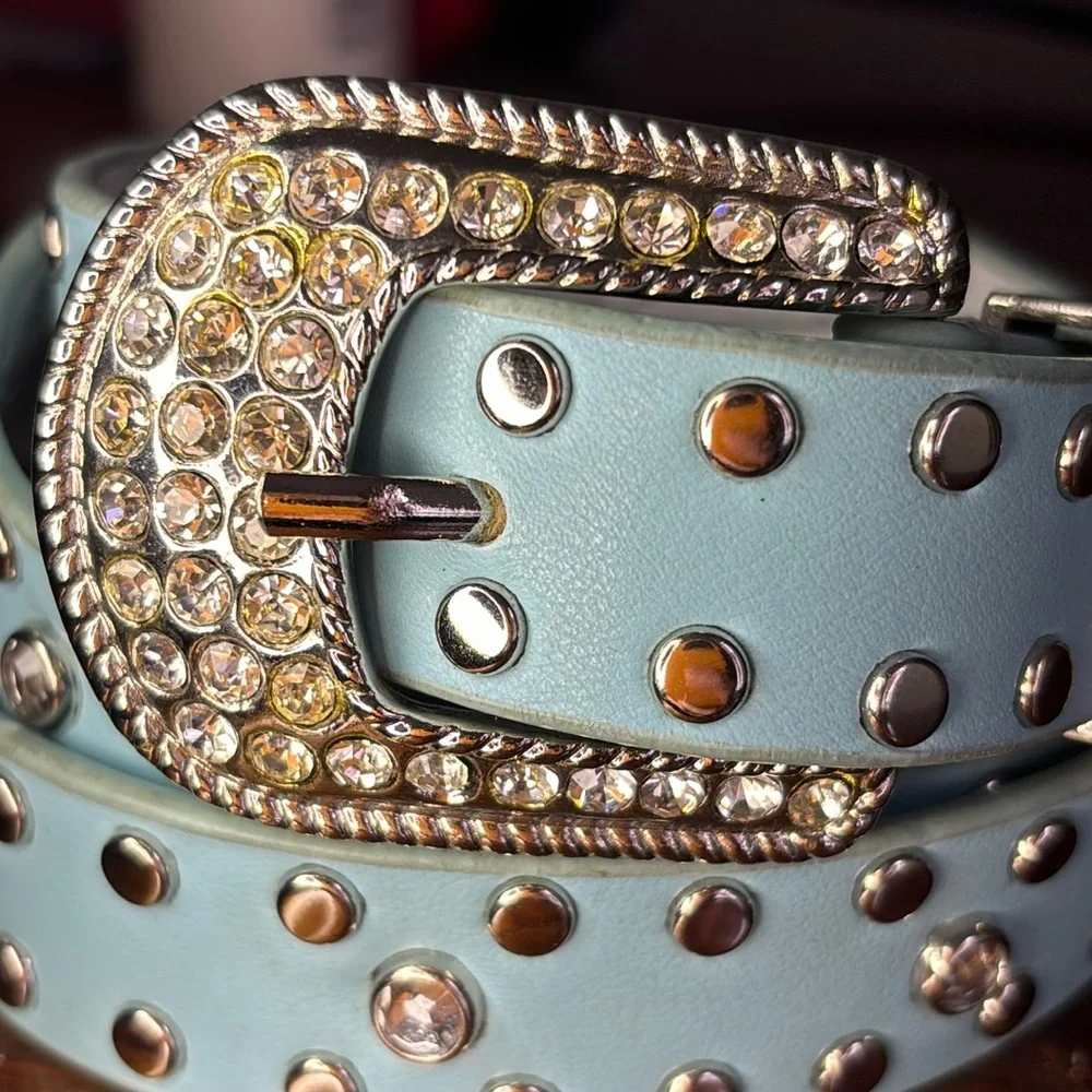 Light blue women’s cowgirl studded western rhinestone studded belt